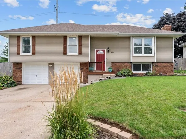 1208 SE Piccadilly St, Blue Springs, MO 64014