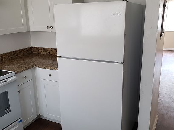 4th image of 115 Garden Dr