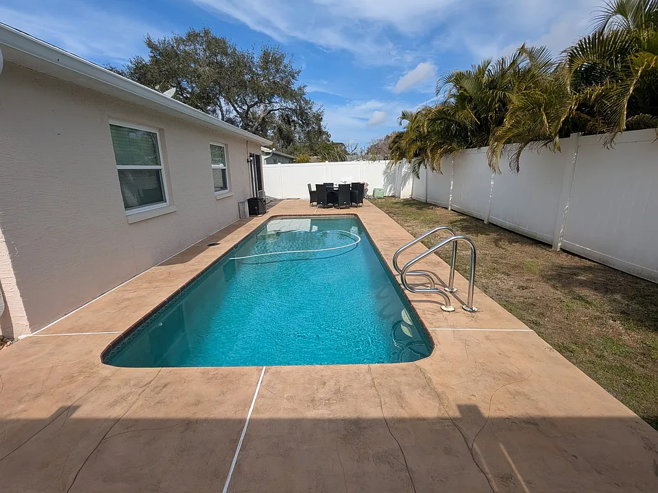 3275 Marigold Dr