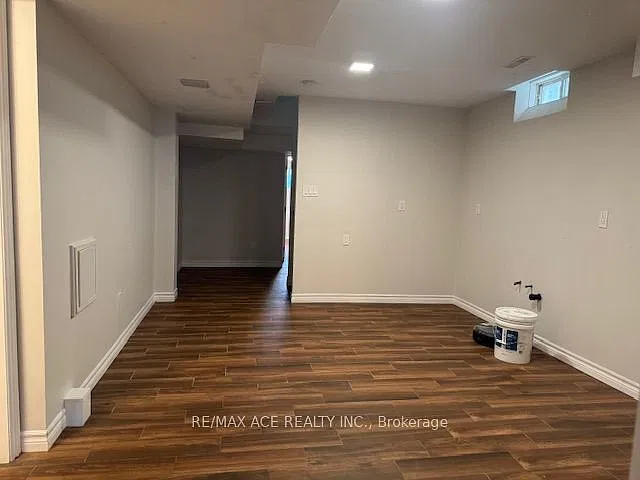 2 bed, $1,600 — Photo 2