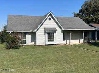 2982 Waverly Dr, Horn Lake, MS 38637