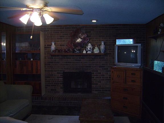 5th image of 753 Santa Fe Ave