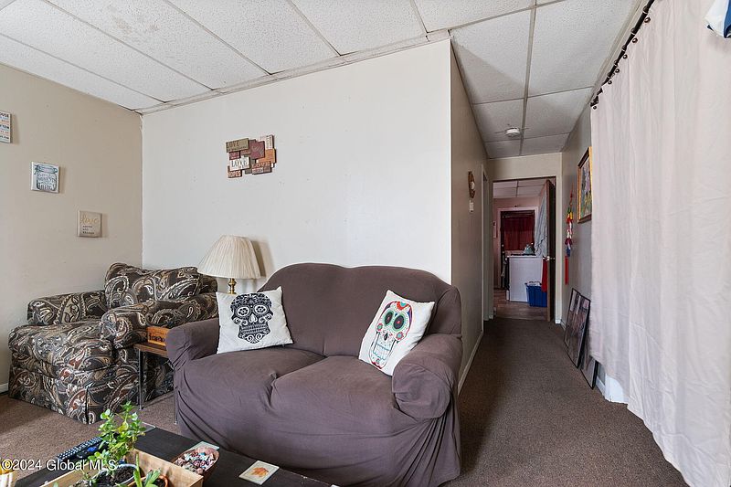 5th image of 757 Eastern Avenue