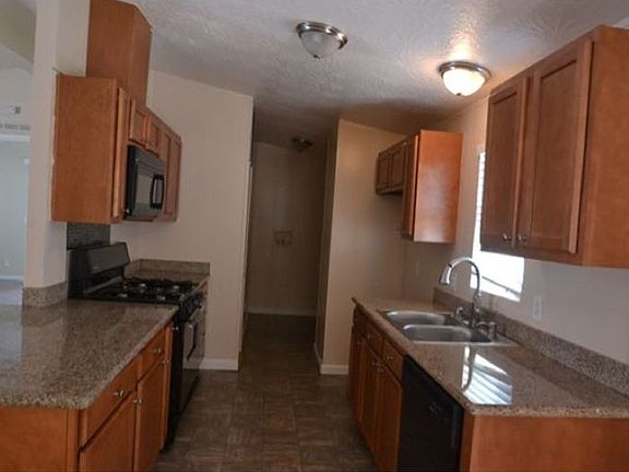 4th image of 2315 Potrero Ave