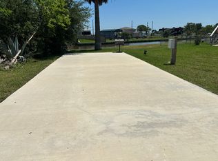 6903 W Holiday St, Hitchcock, TX 77563