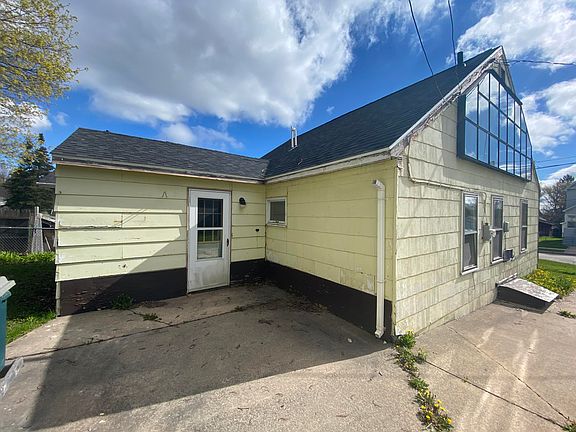2nd image of 1200 Tweed St