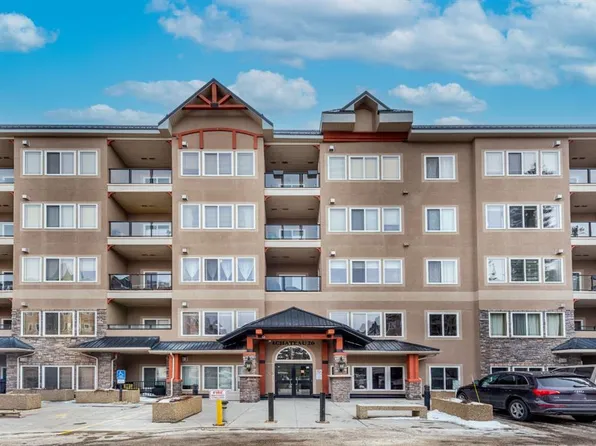 20 W Discovery Ridge Close SW #341, Calgary, AB T3H 5X4