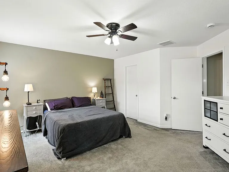 208 Gatewood Clf — Photo 16