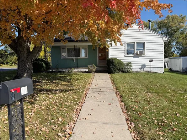 19 Friedensthal Ave, Nazareth, PA 18064