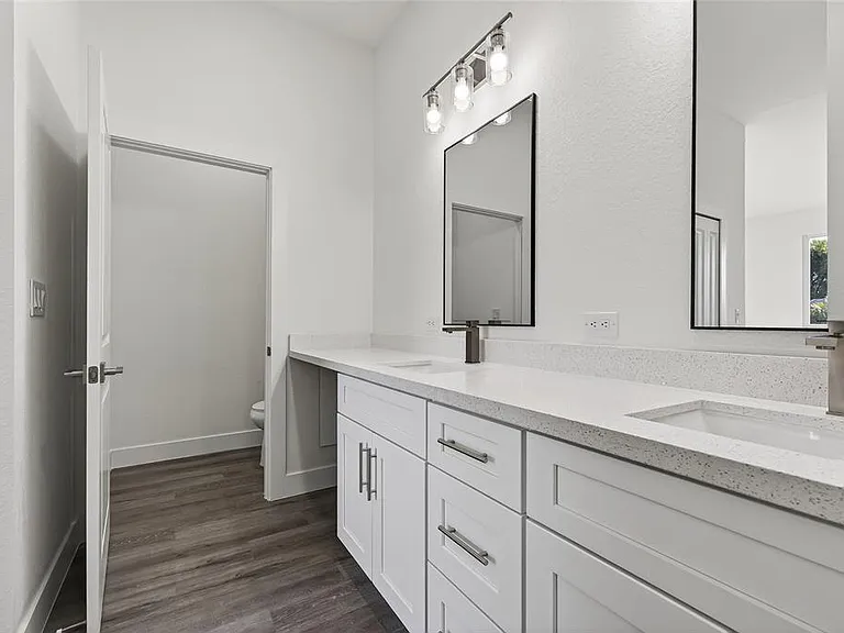 511 Sweetwater Dr — Photo 35