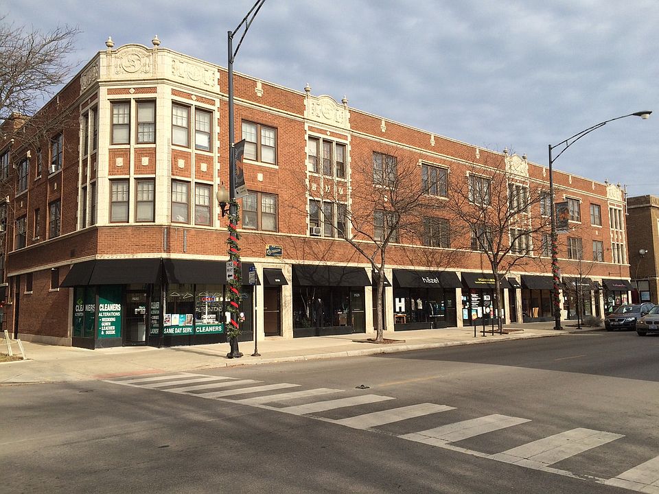 1st image of 1922 W Montrose Ave #2
