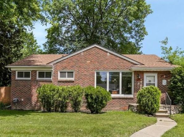 8400 Oak Park Blvd, Oak Park, MI 48237