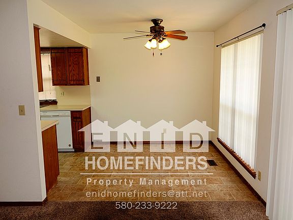 4th image of 4026 Bunker Hill St