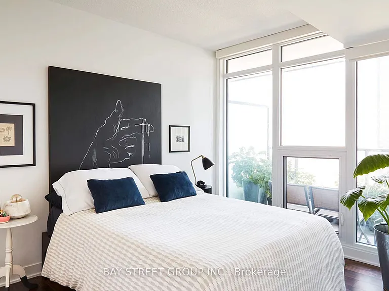 80 Queens Wharf Rd E #1509 — Photo 7