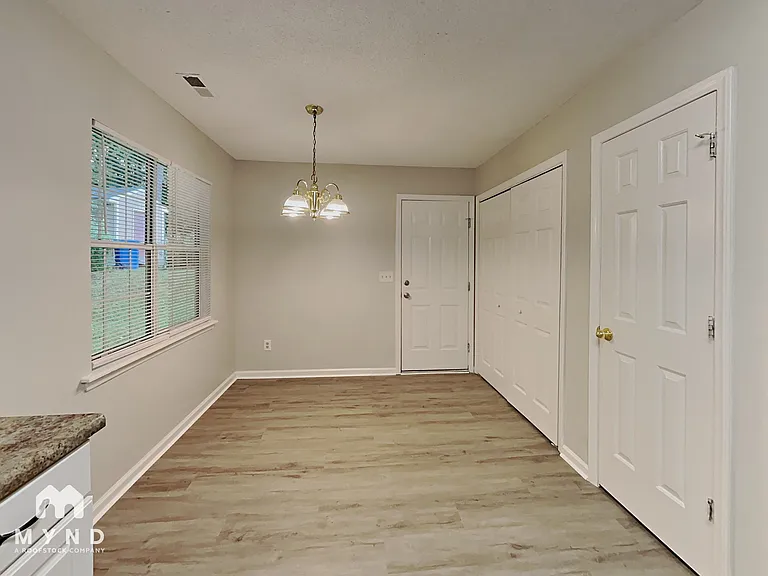 2028 Collier Rd — Photo 4