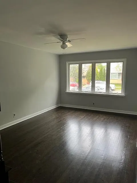 4 bed, 1350 sqft, $2,800 — Photo 2