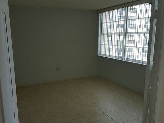 2nd image of 1591 NE Miami Gardens Dr APT 305