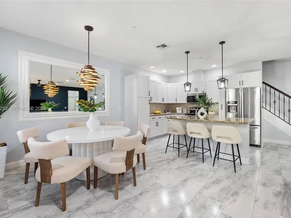 4184 Cascada Cir, Hollywood, FL 33024