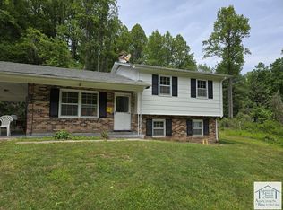 927 Carson Dr, Bassett, VA 24055