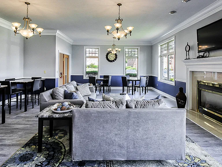 Knollwood Manor Apartment Homes — Photo 16