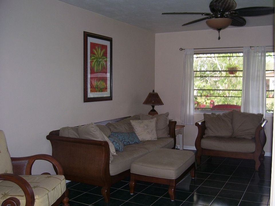 tile and custom fixtures thru-out