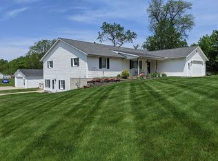 3753 Grafton Rd, Brunswick, OH 44212