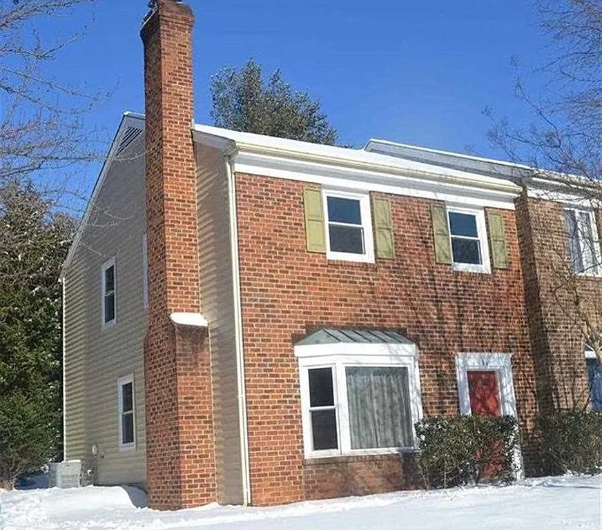 86 Court Pl photo 1