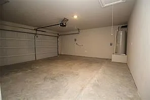 323 Pecos Dr — Photo 25