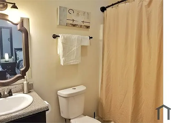 818 Welch St SW — Photo 11