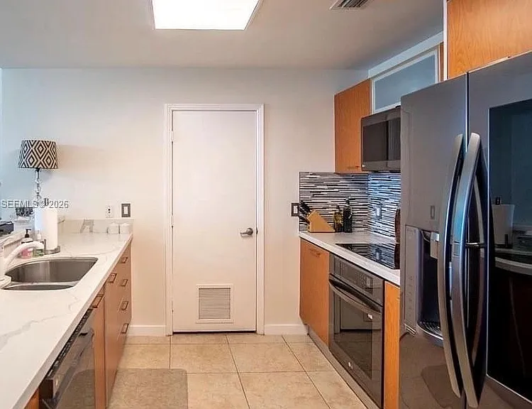 9066 SW 73rd Ct #806 — Photo 3