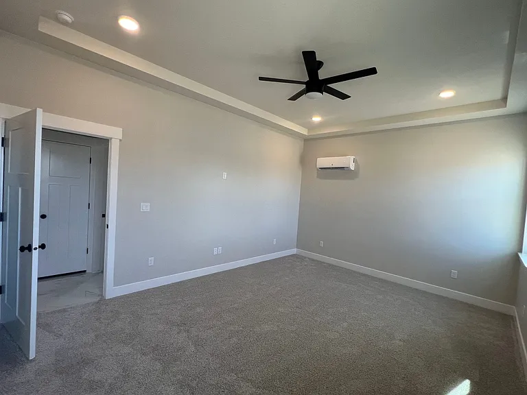 4910 W Wagon Wheel Dr — Photo 11
