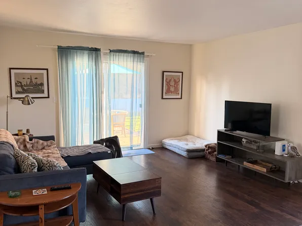(undisclosed Address), San Diego, CA 92123