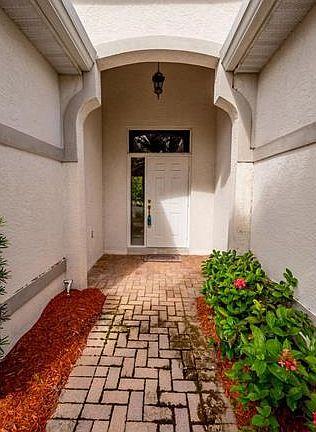 3rd image of 287 Glen Eagle Cir