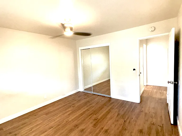 655 Mariposa Ave #9 — Photo 4