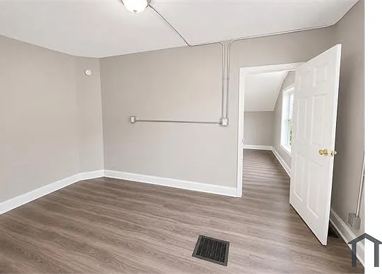 2626 Brookside Ave — Photo 13