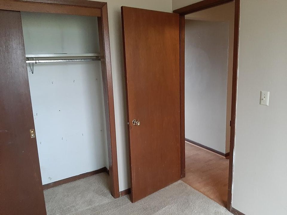 2nd image of 702 2nd St #2