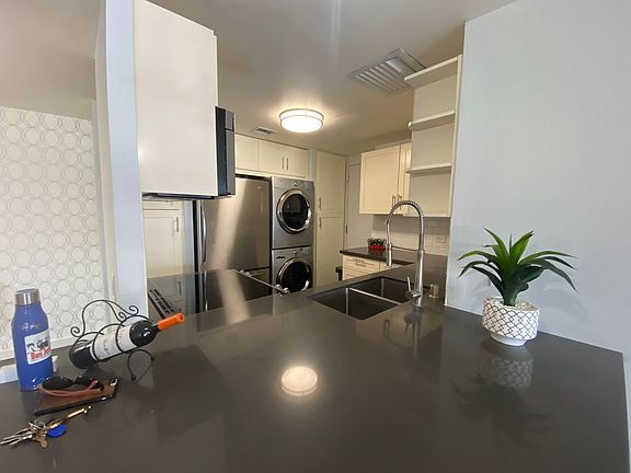 2nd image of 700 Richards St APT 1805