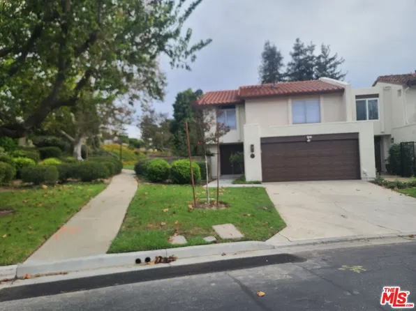 561 Hollyburne Ln, Thousand Oaks, CA 91360
