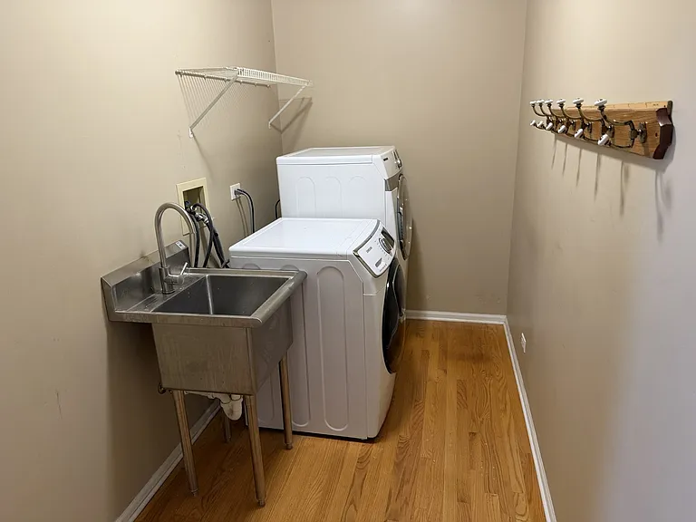 575 Capital Ln — Photo 13