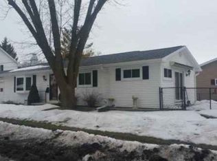 1700 W Linwood Ave, Oshkosh, WI 54901