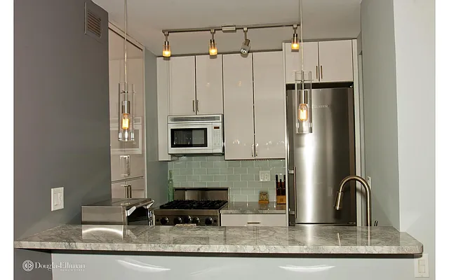 Rented by Douglas Elliman | media 54