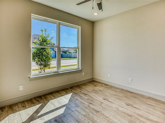 4th image of 4018 Etonbury Ave