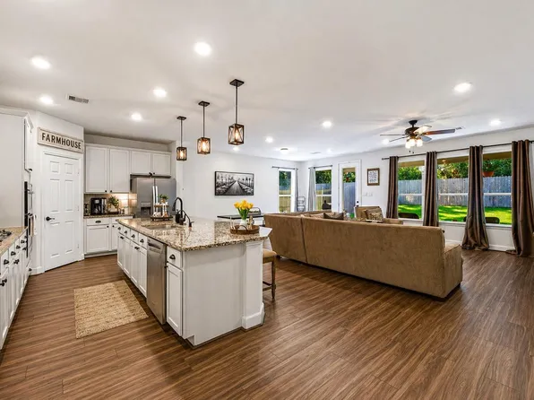 3965 Eagle Nest Lake Ln, Magnolia, TX 77354
