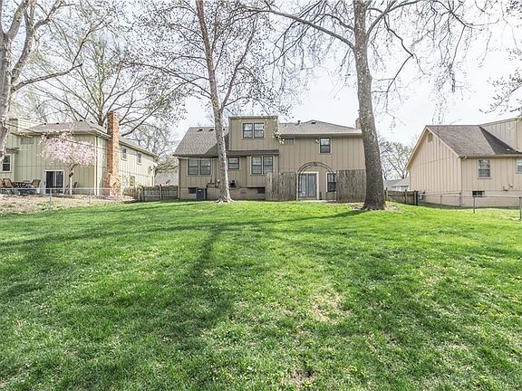 5th image of 9826 Carter Dr