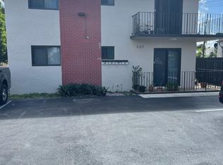 2010 SW 4th St APT 2, Miami, FL 33135