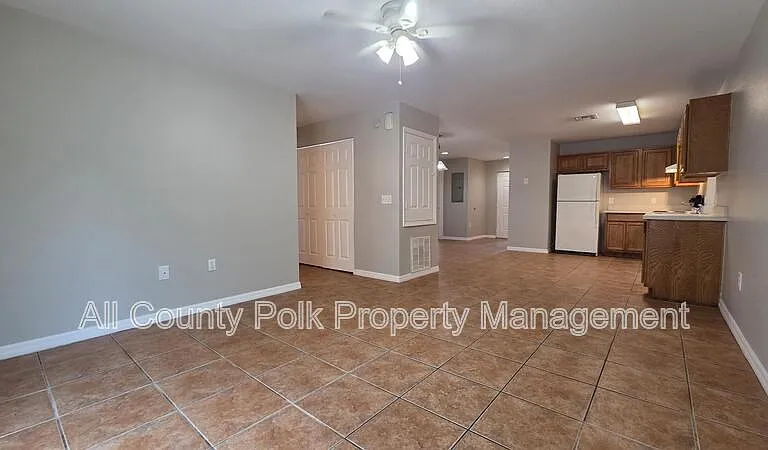 1210 Fairway Dr — Photo 4