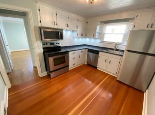 28 Ardmore Rd FLOOR 2, West Hartford, CT 06119