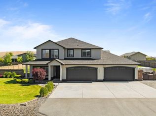 76704 E Timothy Ln, Kennewick, WA 99338