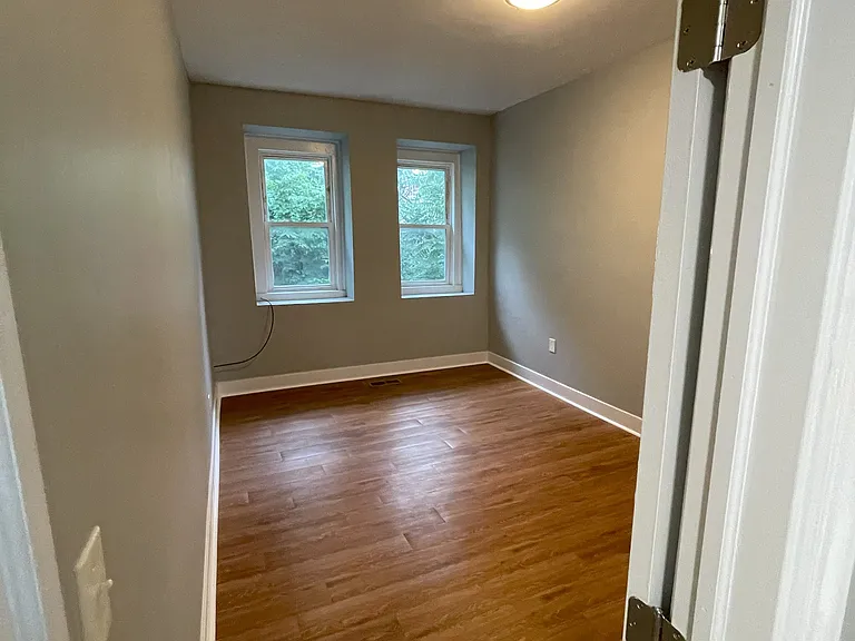 2202 Bryant Ave #3 — Photo 9