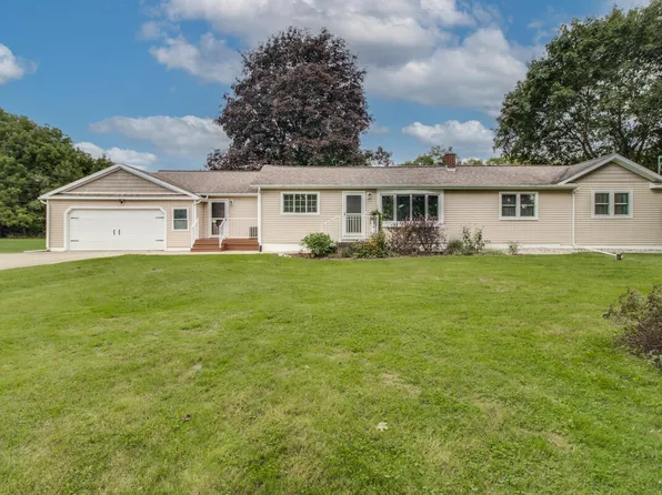 5642 N 38th St, Augusta, MI 49012